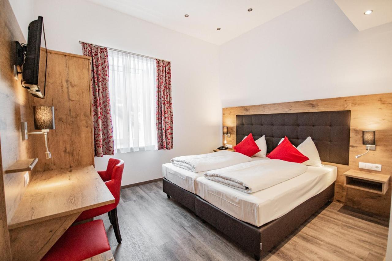 Wilder Mann Hotel